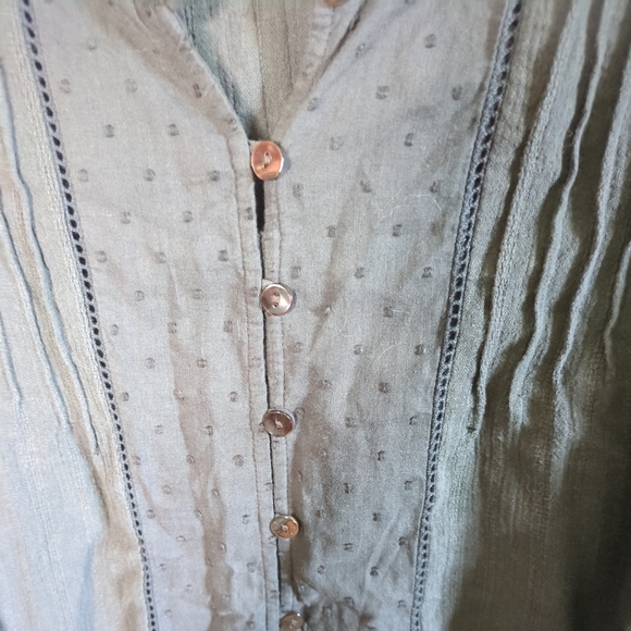 Faherty Women's Lily Top - Washed Black Size Small Relaxed Fit Smocked - Picture 5 of 8